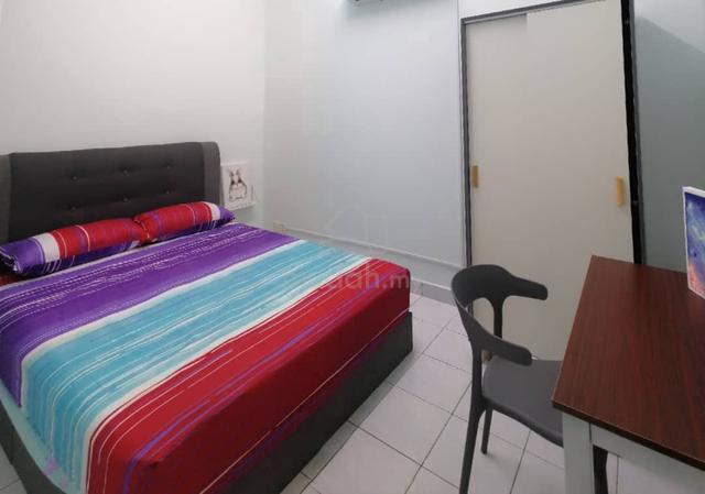Renovation FULLY Room for rent at Bandar Puteri MOVE IN immediately!!! 2