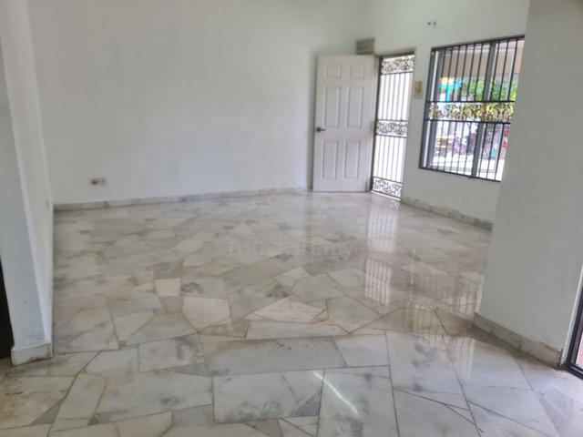 END LOT FREEHOLD Double Storey House Taman Pinggiran Senawang 1