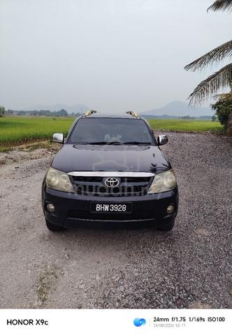 2005 Toyota FORTUNER 2.7 V TGN51R-NKPSKE (A) - 1