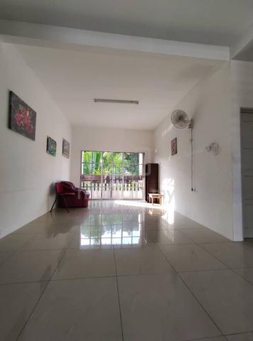 Banglo 2 Tingkat di Karak. Cantik, Price Negotiable ! Freehold 5