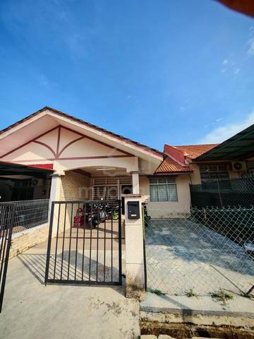 (Freehold) Teres setingkat Taman Bidara Emas Masjid tanah 1