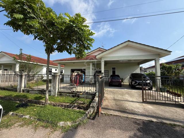{BELOW MARKET}{RUMAH FAMILY AREA} Jalan Seri Impian 9/17 1