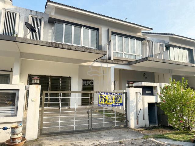 FOR SALE: Double Storey Terrace House @ Taman Putra Prima 8B, Puchong 1
