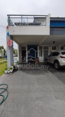 Upper Townhouse Kita Mekar Dengkil Untuk Dijual 1