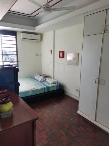 Hilltop Apartment 1