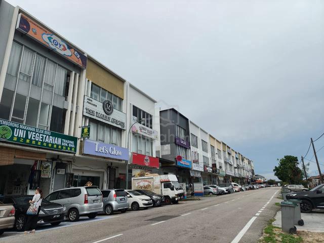 Tun Aminah - 3 Storey Shop For Sale 1