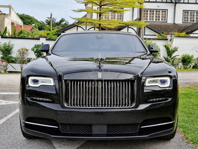 2017 Rolls Royce Wraith Black Badge 6.6 V12 under - 4