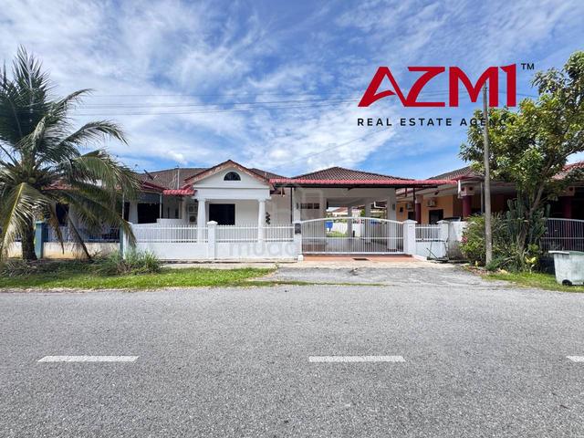 Extended Kitchen Single Storey Semi Detached at Permyjaya Miri 1