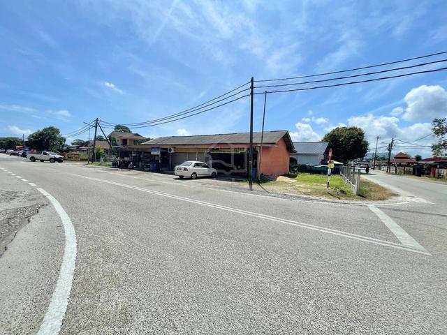 Rumah kedai Kg Pak Sabah, Dungun 1