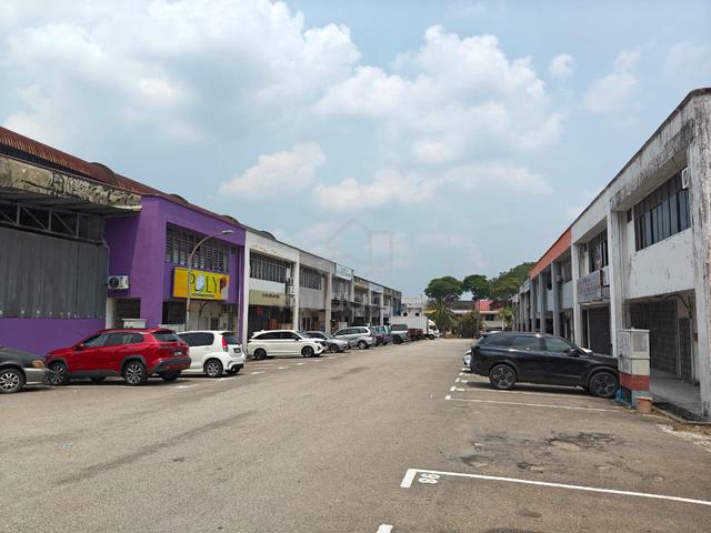 Permatang Desa Jaya Tebrau Johor Jaya, 30x80sf 1.5 Storey Factory Sale 1
