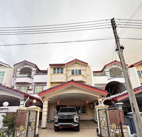 3 Storey low density Premium gated house for sale 1