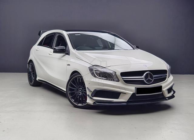 2015 Mercedes Benz A45 2.0 AMG Pre-Facelift UK SP - 1