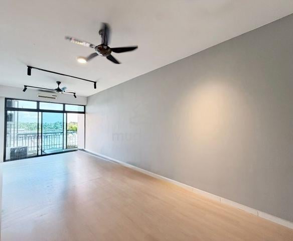 Sky Gardens Residences 1
