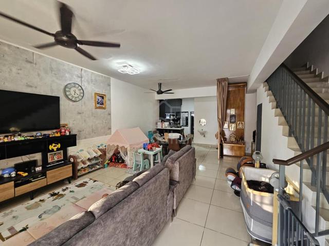 [ FULLY RENOVATED ] M Aruna unit for sale 1