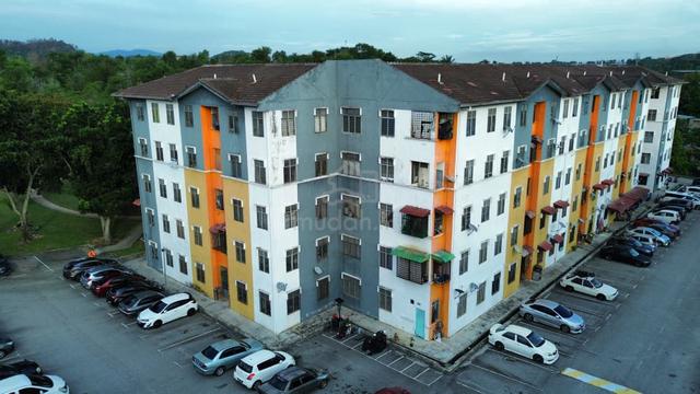 Flat Taman Dahlia 1