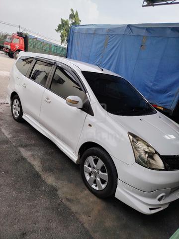 2011 Nissan GRAND LIVINA 1.6 IMPUL MC FACELIFT (A) - 3