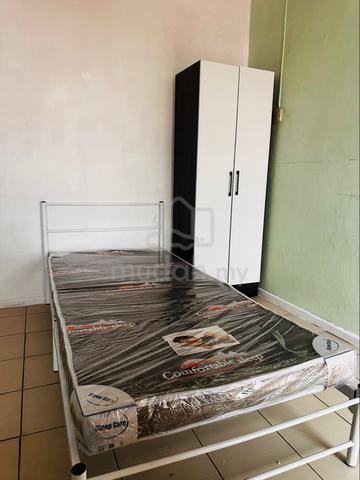balcony room for rent(near starbucks iramanis/fook yuen kolombong) 1