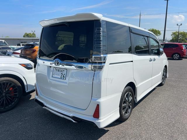 2021 Toyota VOXY 2.0 ZS KIRAMEKI III MODELISTA KIT - 2