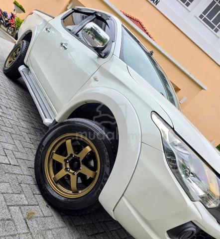 2018 Mitsubishi TRITON 2.4 VGT A/T GL (A) - 2