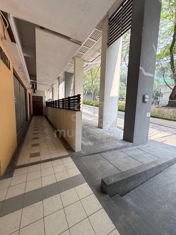 Ground Floor Corner Small Shop Lot for Rent - Perdana View Condominiun 1