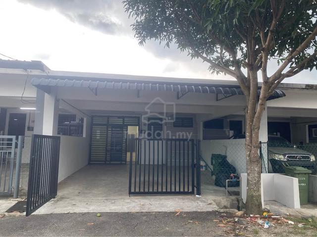 Single Storey Terrace House for Rent (Indera Mahkota 21) 1