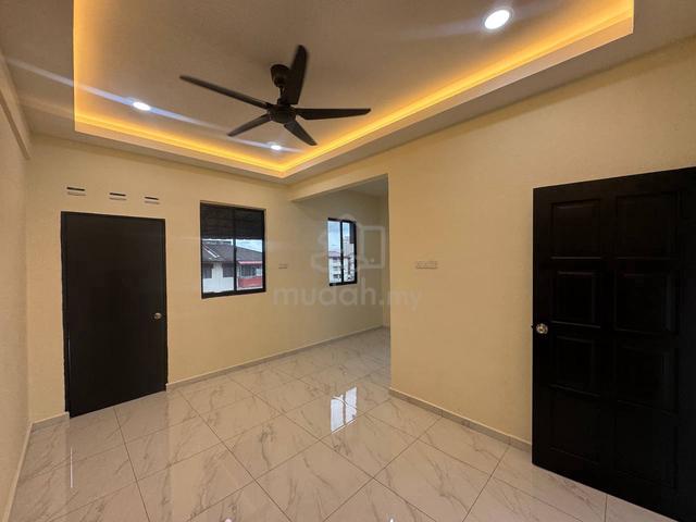Flat Taman Perling 1