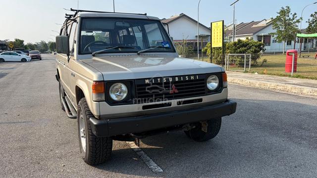 1996 Mitsubishi PAJERO 2.6 (M) - 1