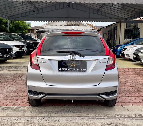 M2017 Honda JAZZ 1.5 E (A) FACELIFT FULL SERVICE ! - 4
