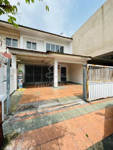 FREEHOLD Teres 2 tingkat Renovated Taman Pinggiran Senawang 1