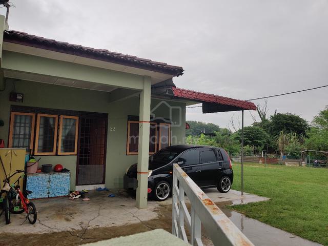 Single storey corner house - BIG LAND SIZE 1