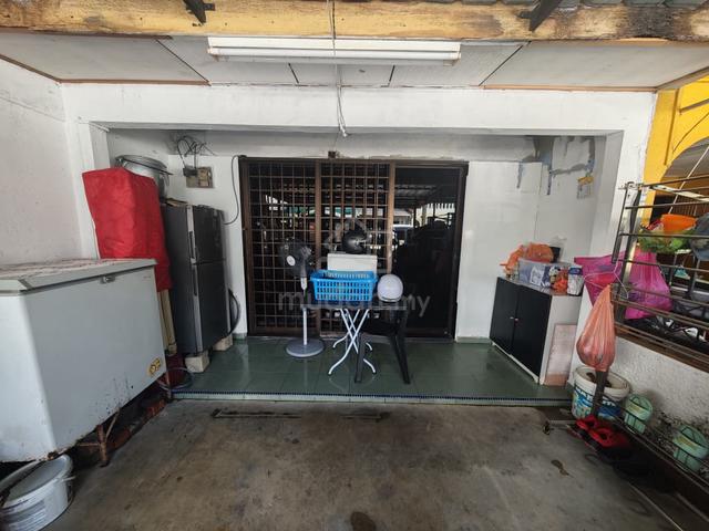 Rumah Teres 2 Tingkat - Fully Reno - Untuk Dijual (Nego) 1