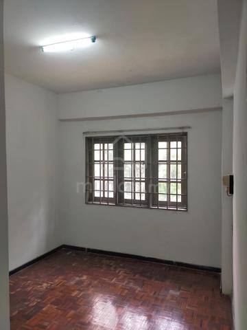 Vista Condominium 4