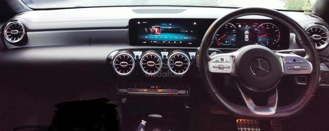 Mercedes Benz CLA250 2.0(A)AMG LINE PREMIUM PLUS - 3