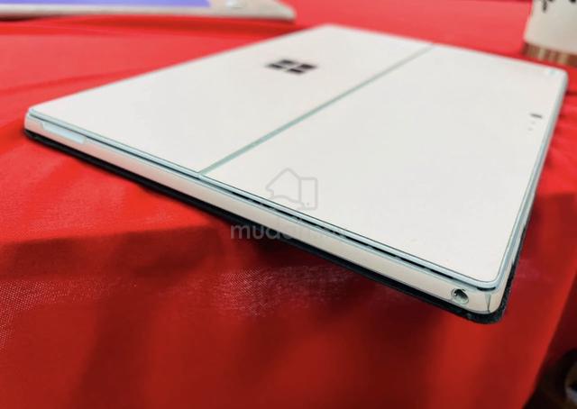 Surface Pro 5 Used - photo 4 of 6
