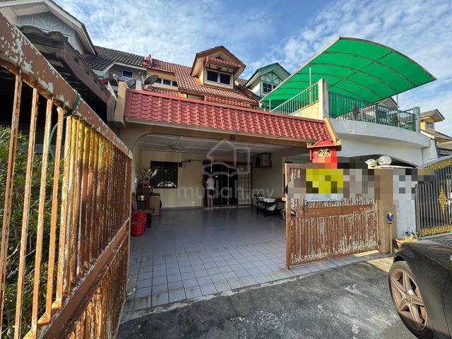 [Facing Empty] 2.5 Storey Terrace House, Bandar Country Homes, Rawang 1