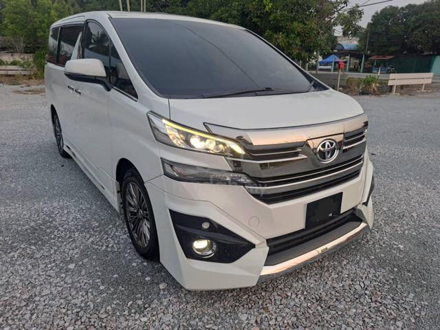 Toyota Vellfire 2.5cc - 1