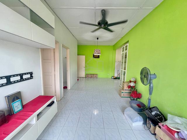 Putra Impian Apartment 1