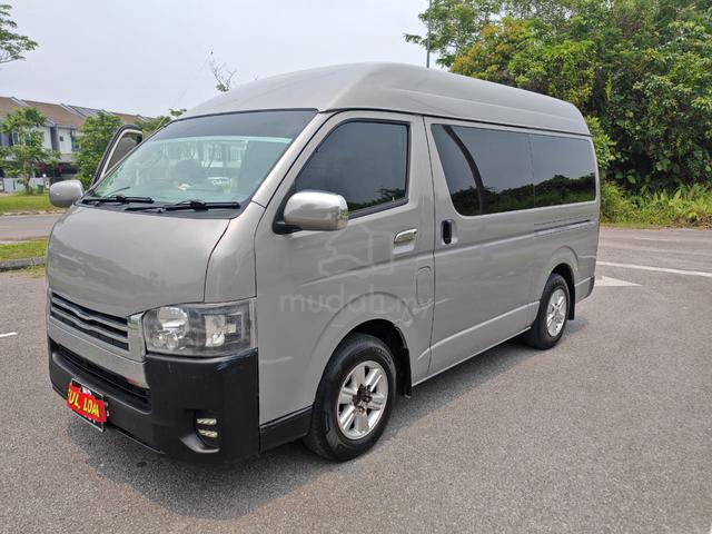 Toyota Hiace Window Van 2.5 (M) 2016 - 2