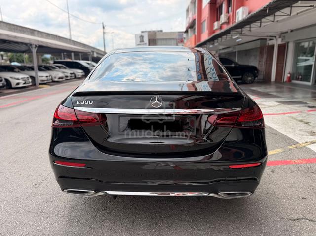 2022 Mercedes Benz E300 2.0 AMG (A) Under Warranty - 2