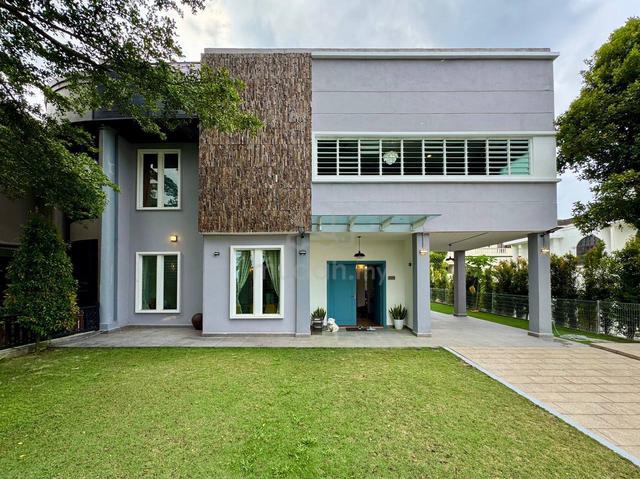 Modern Design Semi D House Jalan Kelab Golf KGSAAS Seksyen 13 For Sale 1