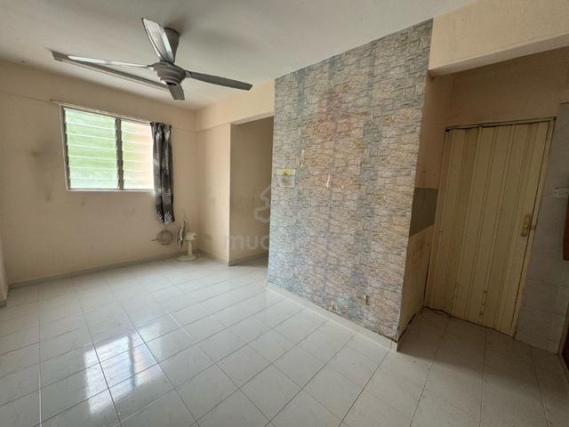 Apartment for Sale, 3 Bedroom, 583 sq.ft, Pinang Emas Flat, Batu ...