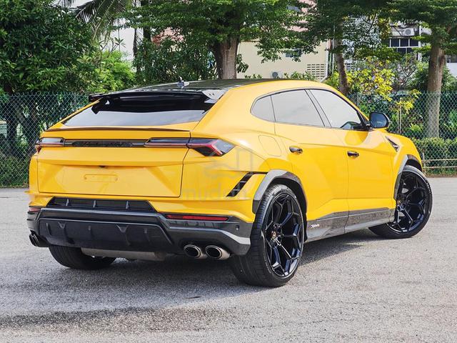 UK SPECS 2023 Lamborghini Urus Performante 4.0 - 4