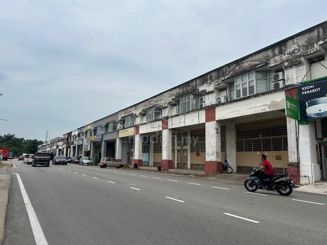 1.5 storey Link Factory balakong jaya Extend 1st floor 1