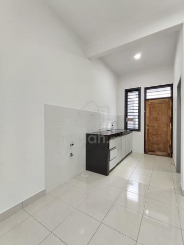 Austin Duta 2/1 double storey renovated full loan 1