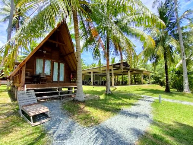 Beach Front Land in Kudat with resort setup | CL999 years | 6.89 acres 1