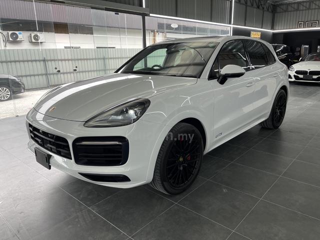 2022 Porsche CAYENNE GTS V8 4.0L (A) - 3