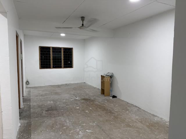 Apartment Idaman 1