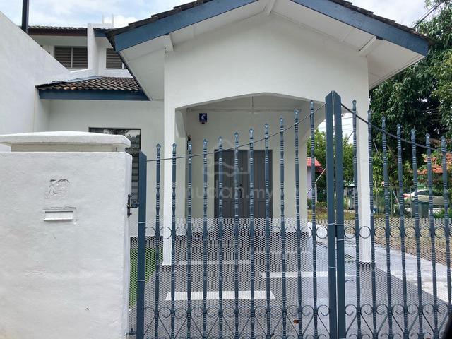 [Corner Lot] Teres setingkat Taman Cheng Jaya untuk dijual 2