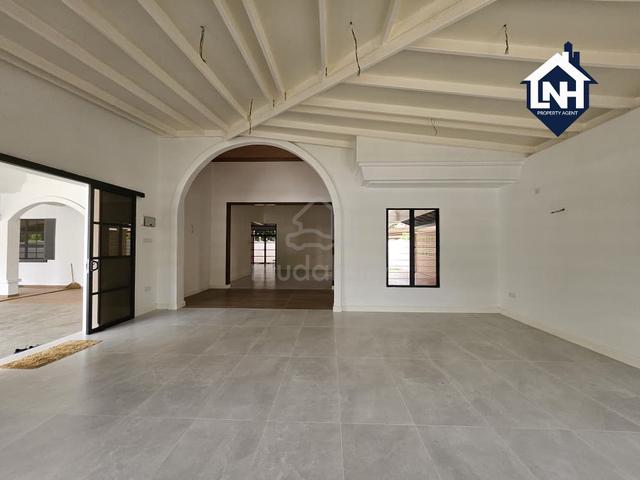 Legenda Heights 2.5 storey bungalow for sale prime area near lotus 1