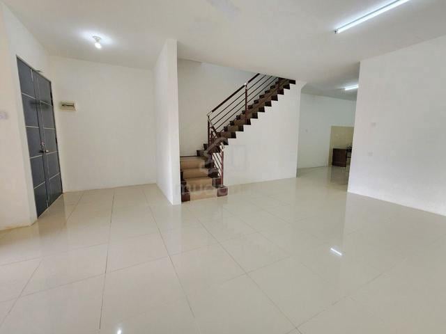 Pengkalan Precinct 18 Double Storey Terrace House 1